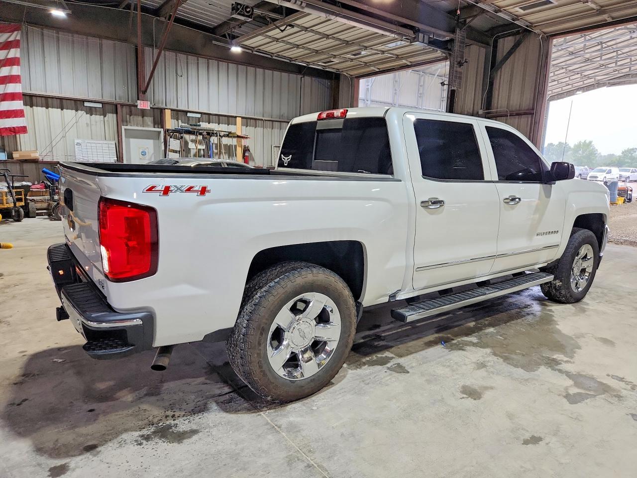 2017 CHEVROLET Silverado