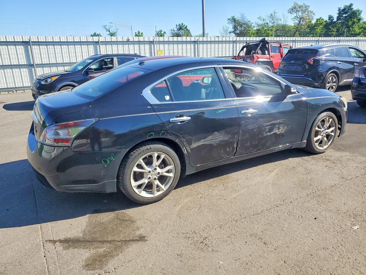 2014 NISSAN Maxima