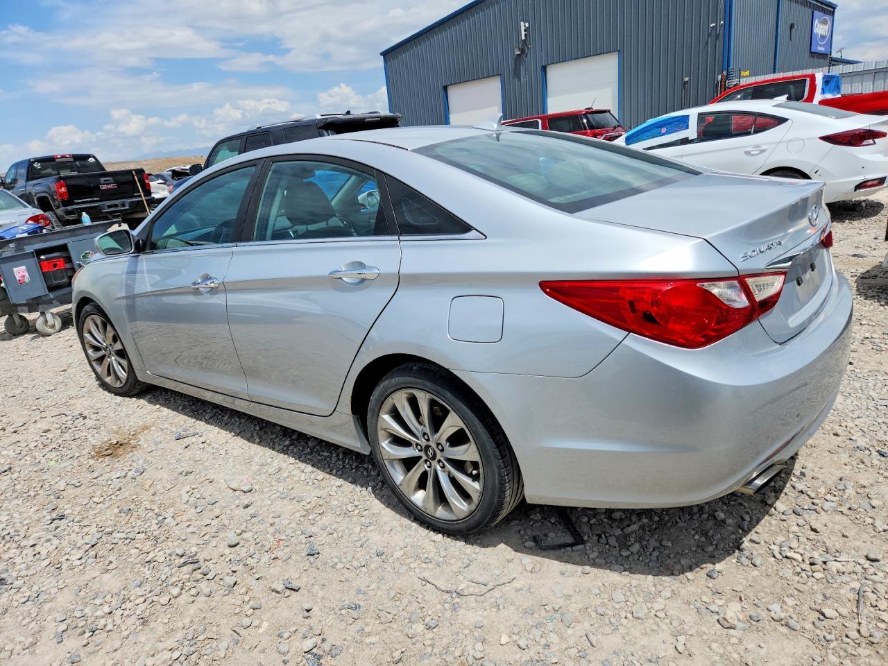2011 HYUNDAI SONATA