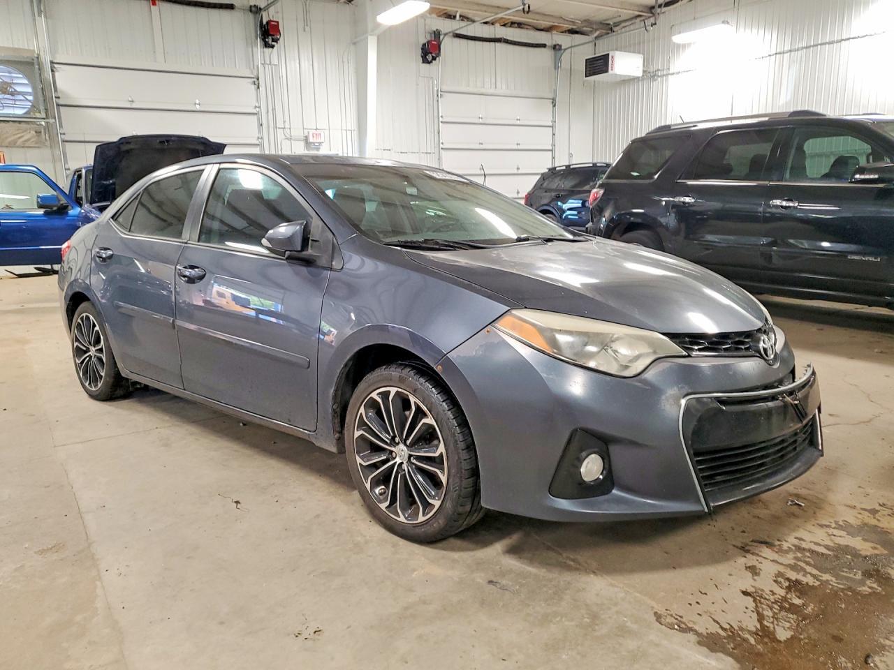 2015 TOYOTA COROLLA