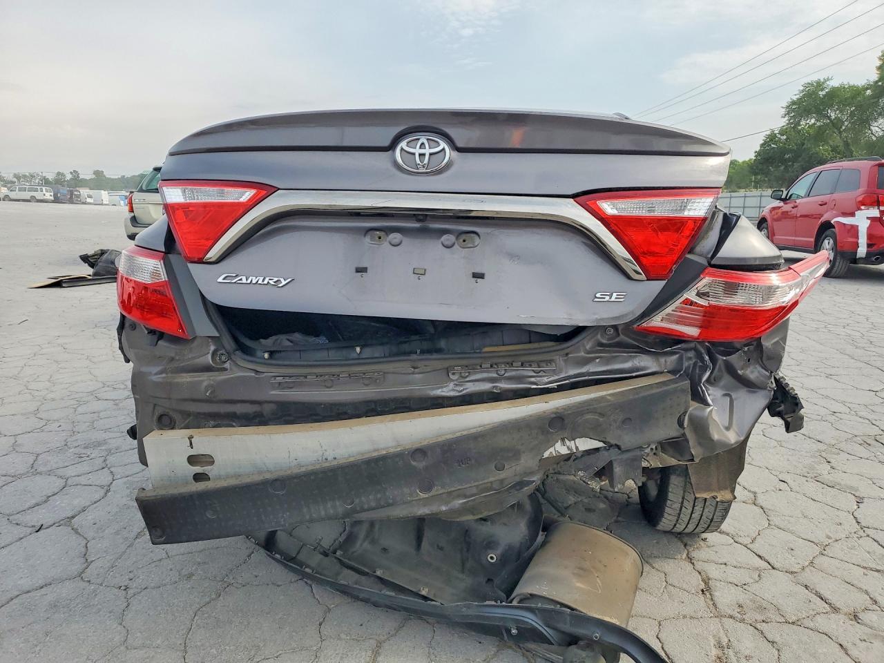 2015 TOYOTA CAMRY