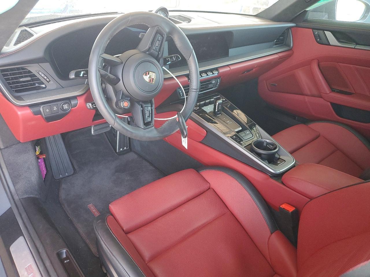 2025 PORSCHE 911