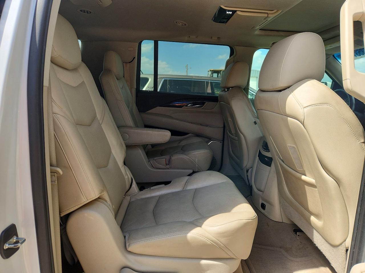 2016 CADILLAC Escalade ESV