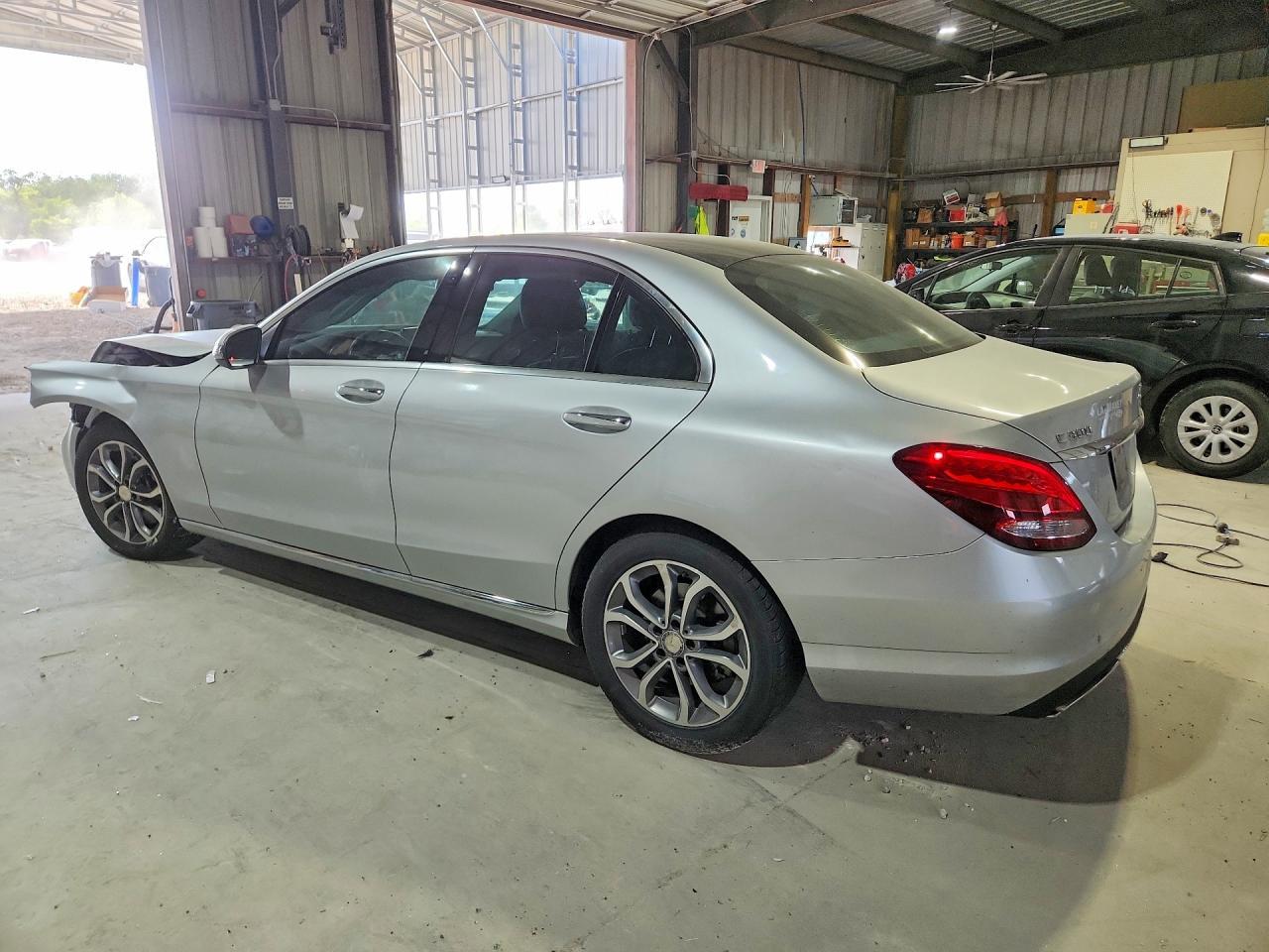 2016 MERCEDES-BENZ C-CLASS