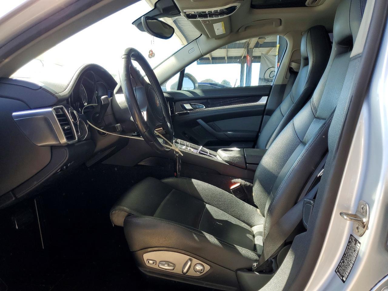 2015 PORSCHE Panamera
