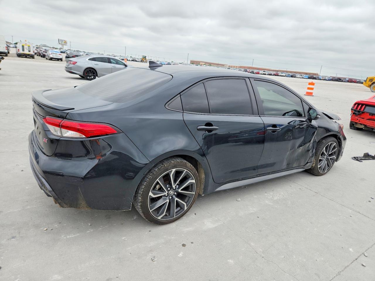 2021 TOYOTA COROLLA