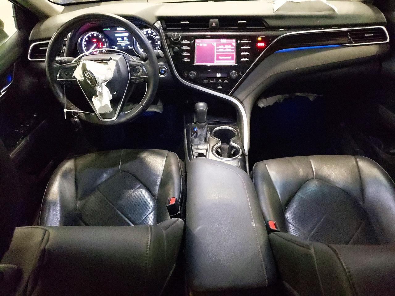 2018 TOYOTA CAMRY