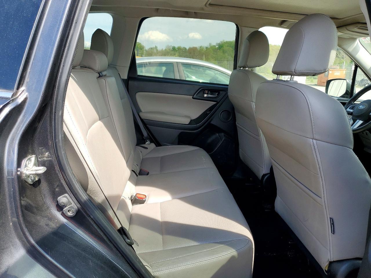 2017 SUBARU FORESTER