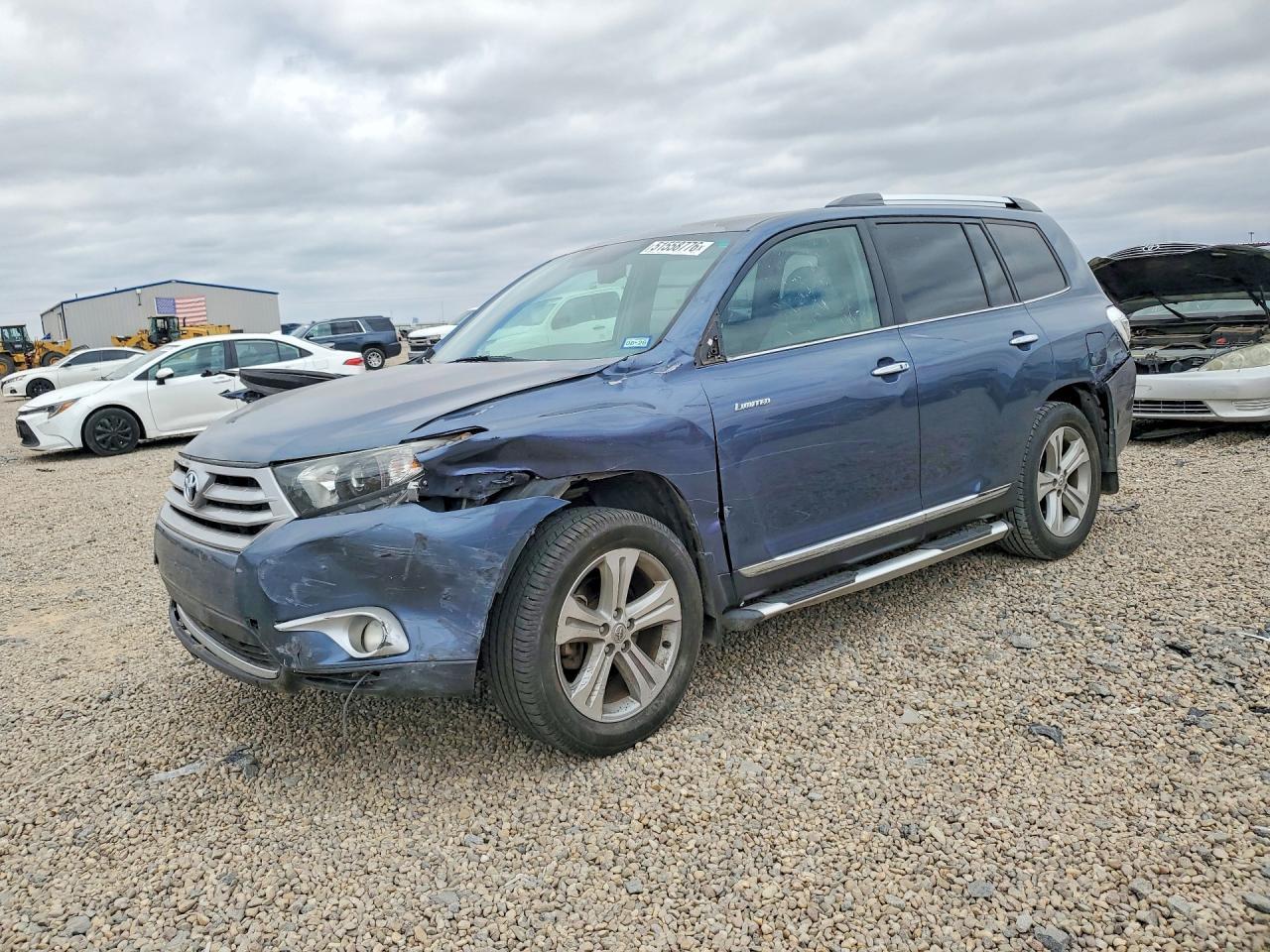 2013 TOYOTA HIGHLANDER