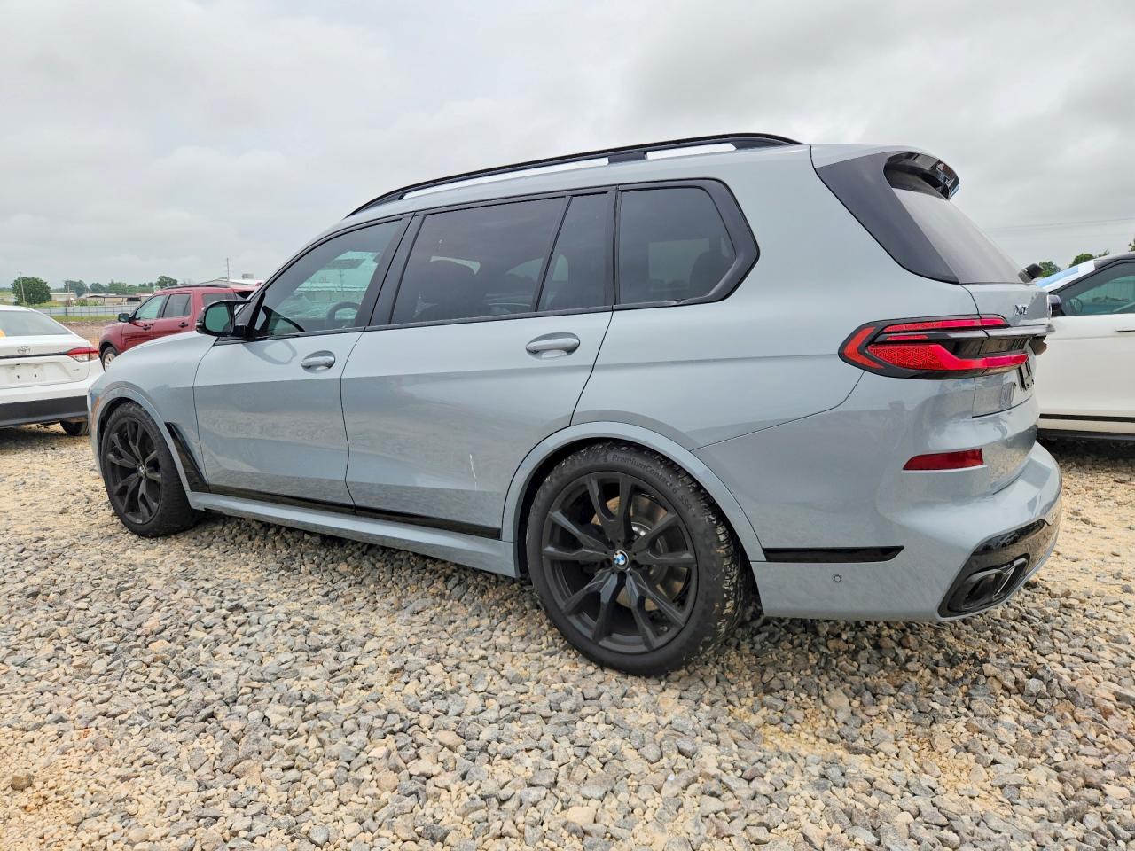 2026 BMW X7