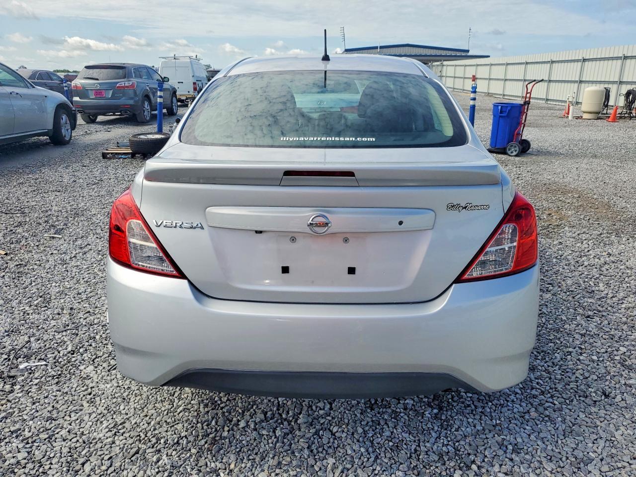 2019 NISSAN VERSA