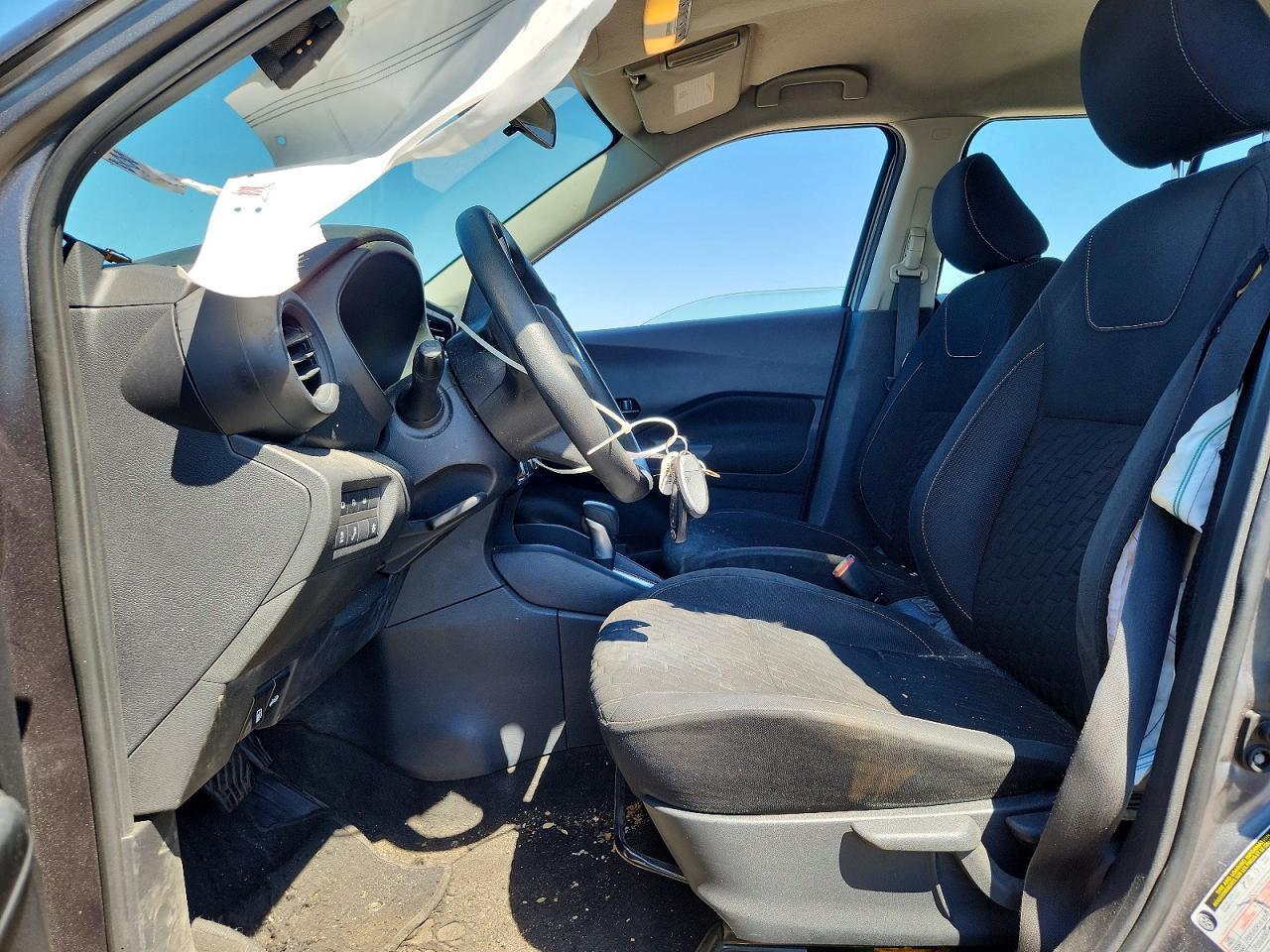 2021 NISSAN KICKS