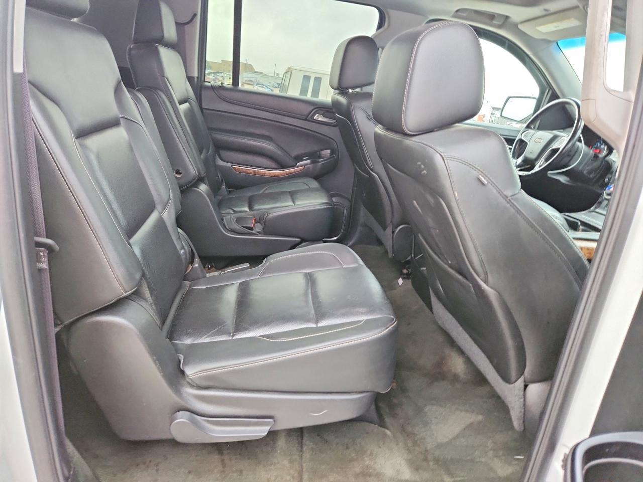 2015 CHEVROLET Suburban