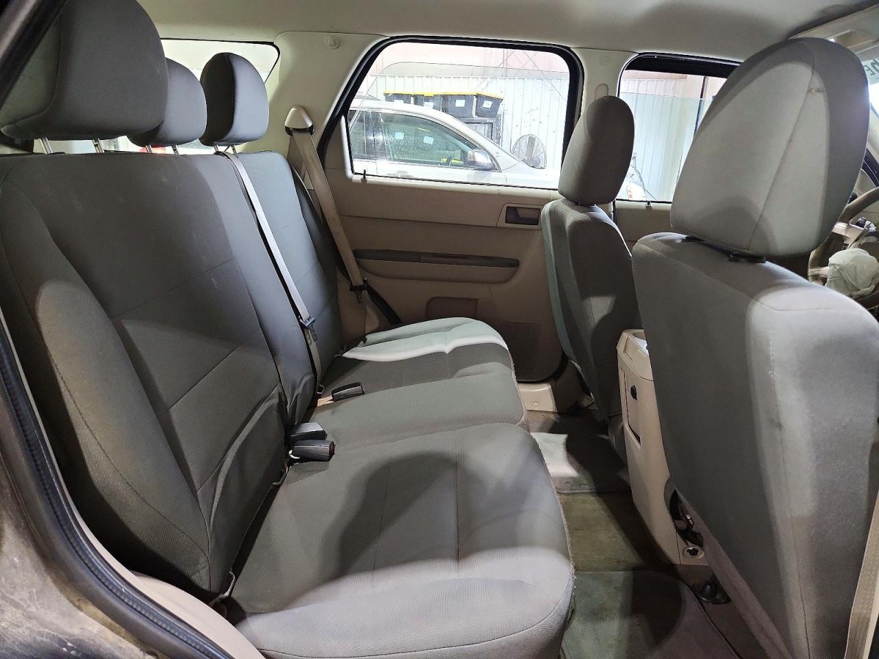 2010 FORD ESCAPE