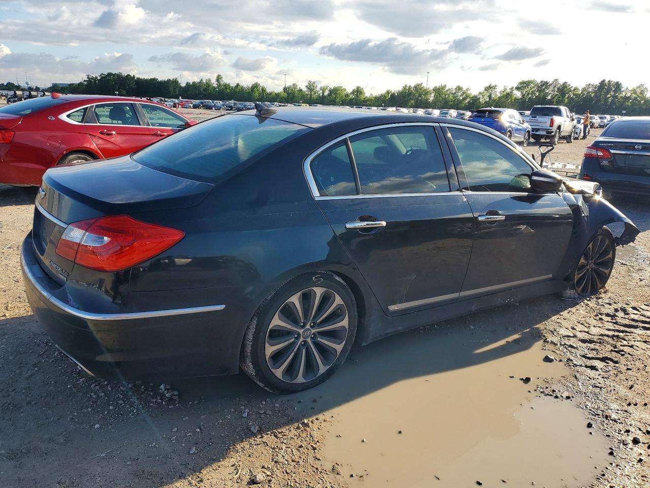 2012 HYUNDAI GENESIS