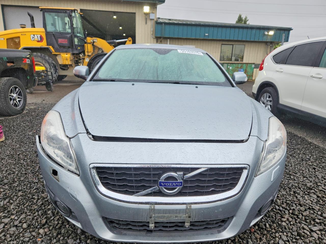 2011 VOLVO C70