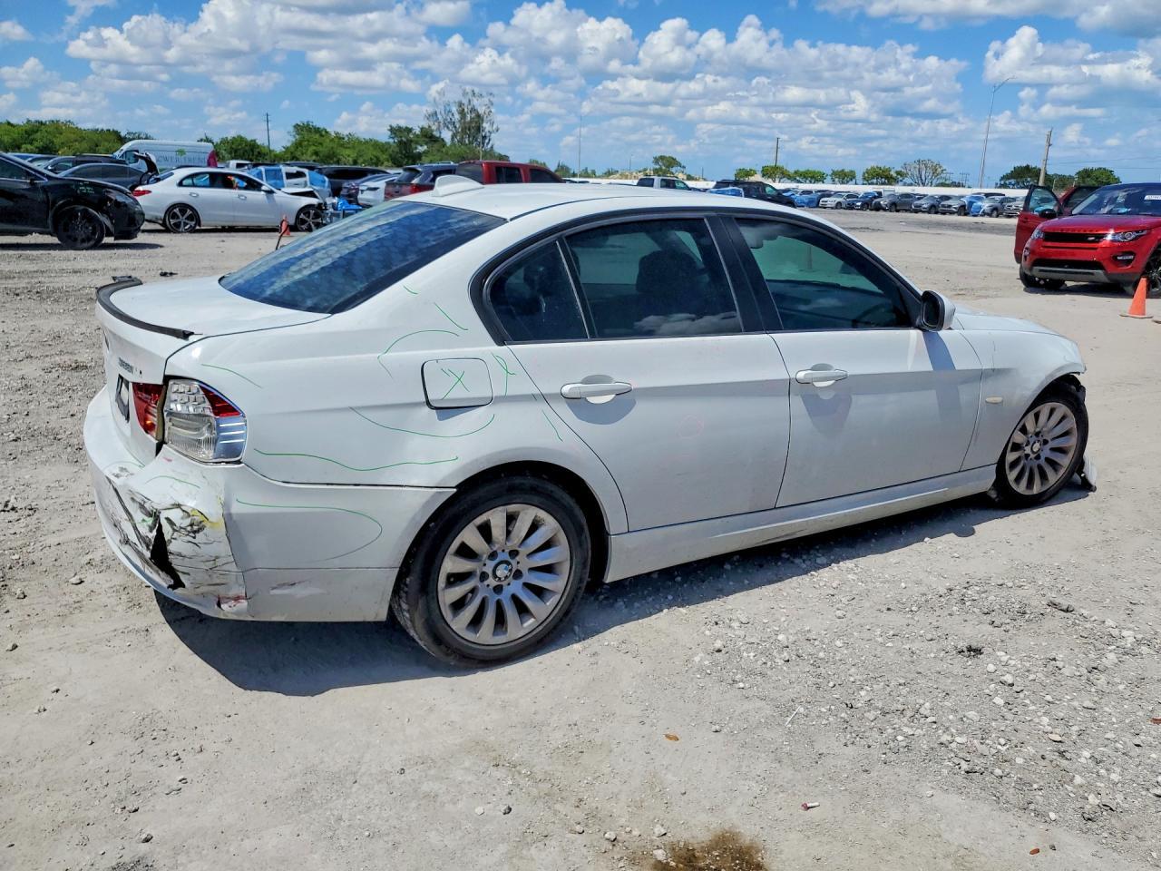 2011 BMW 3 SERIES