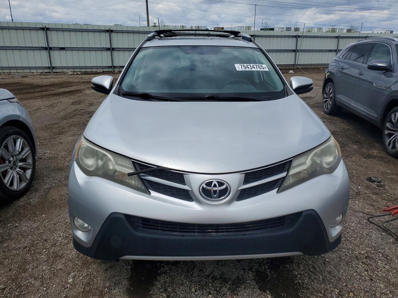 2015 TOYOTA RAV4