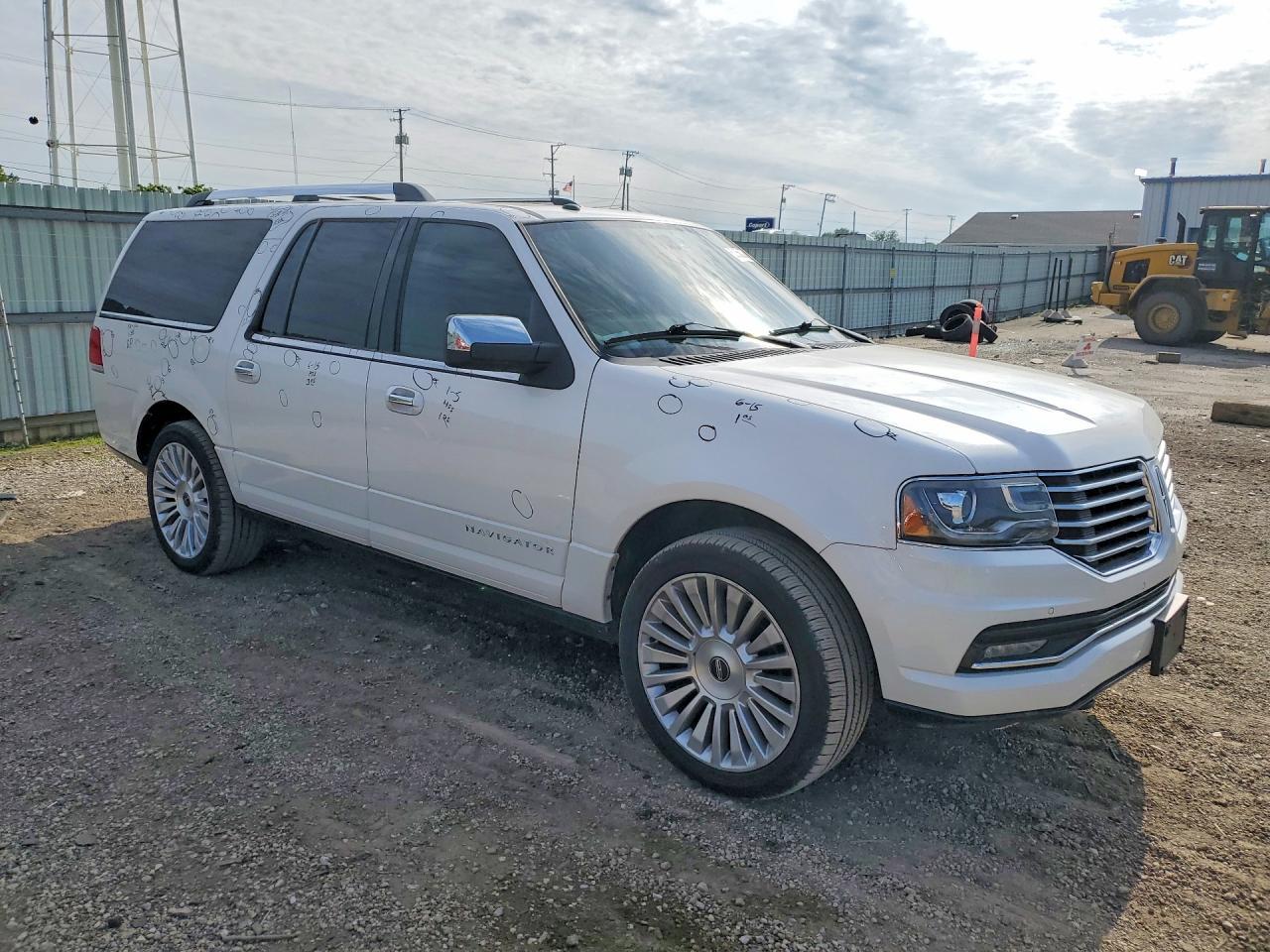 2016 LINCOLN Navigator