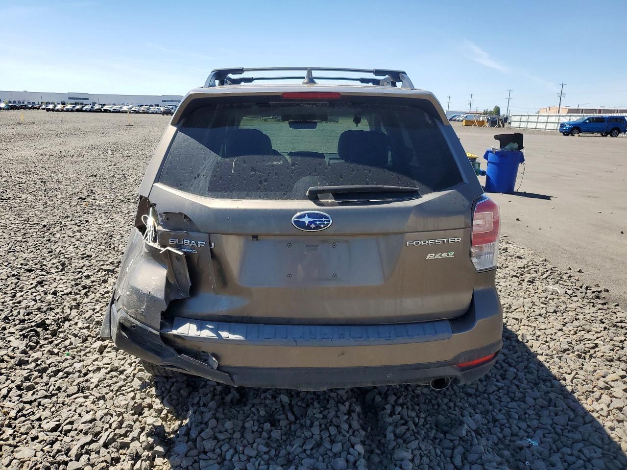 2017 SUBARU FORESTER