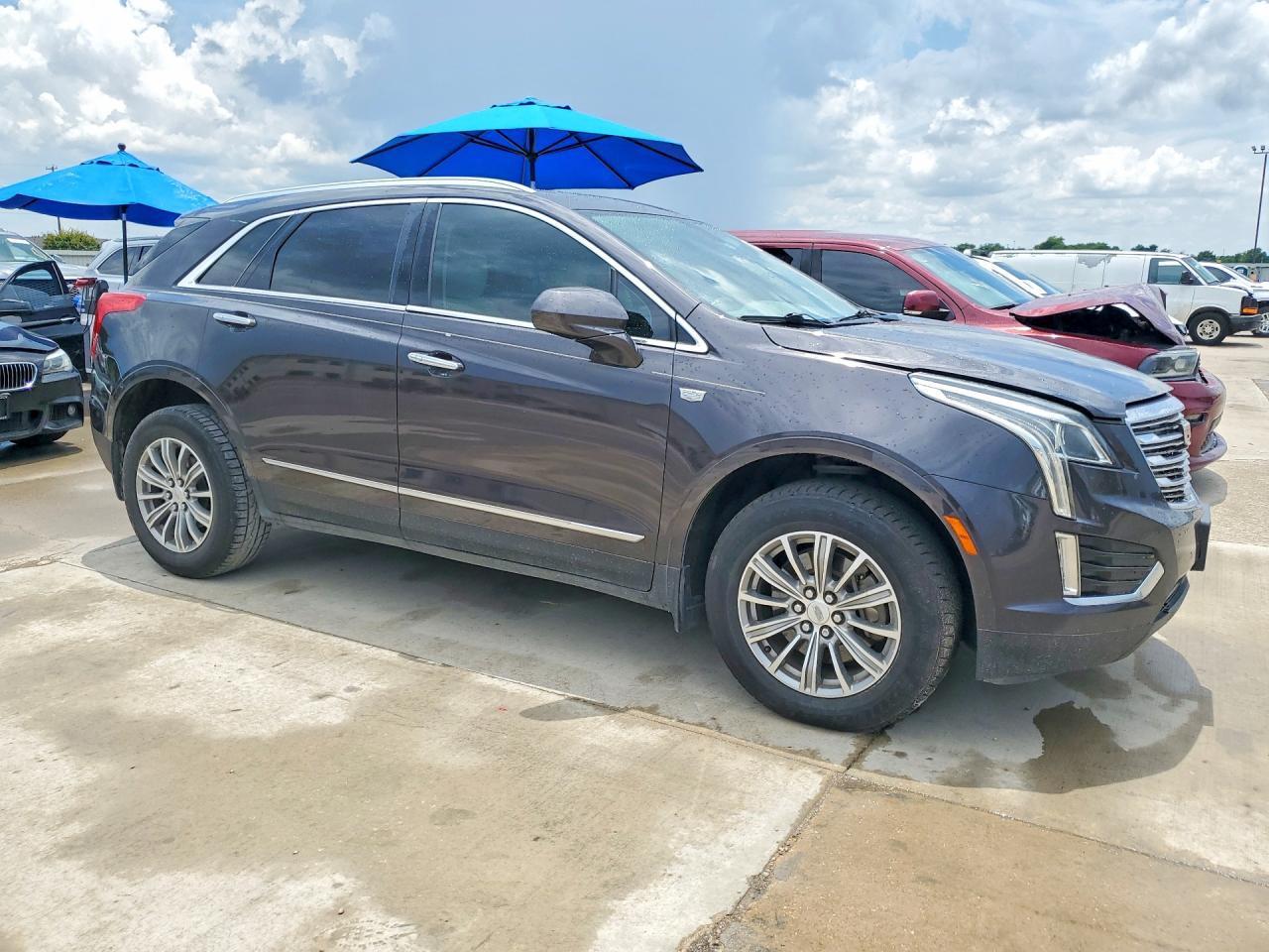 2017 CADILLAC XT5