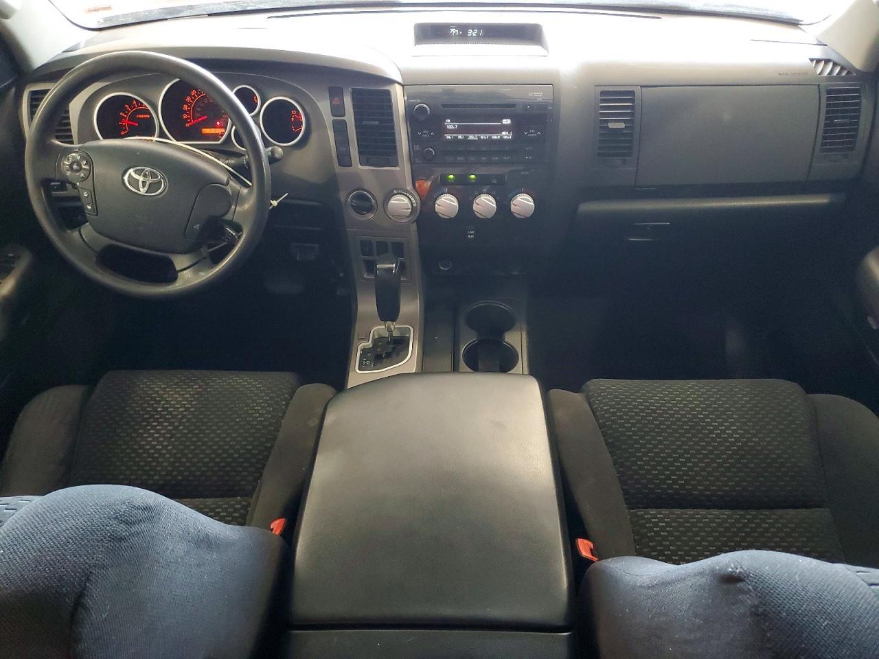 2011 TOYOTA TUNDRA