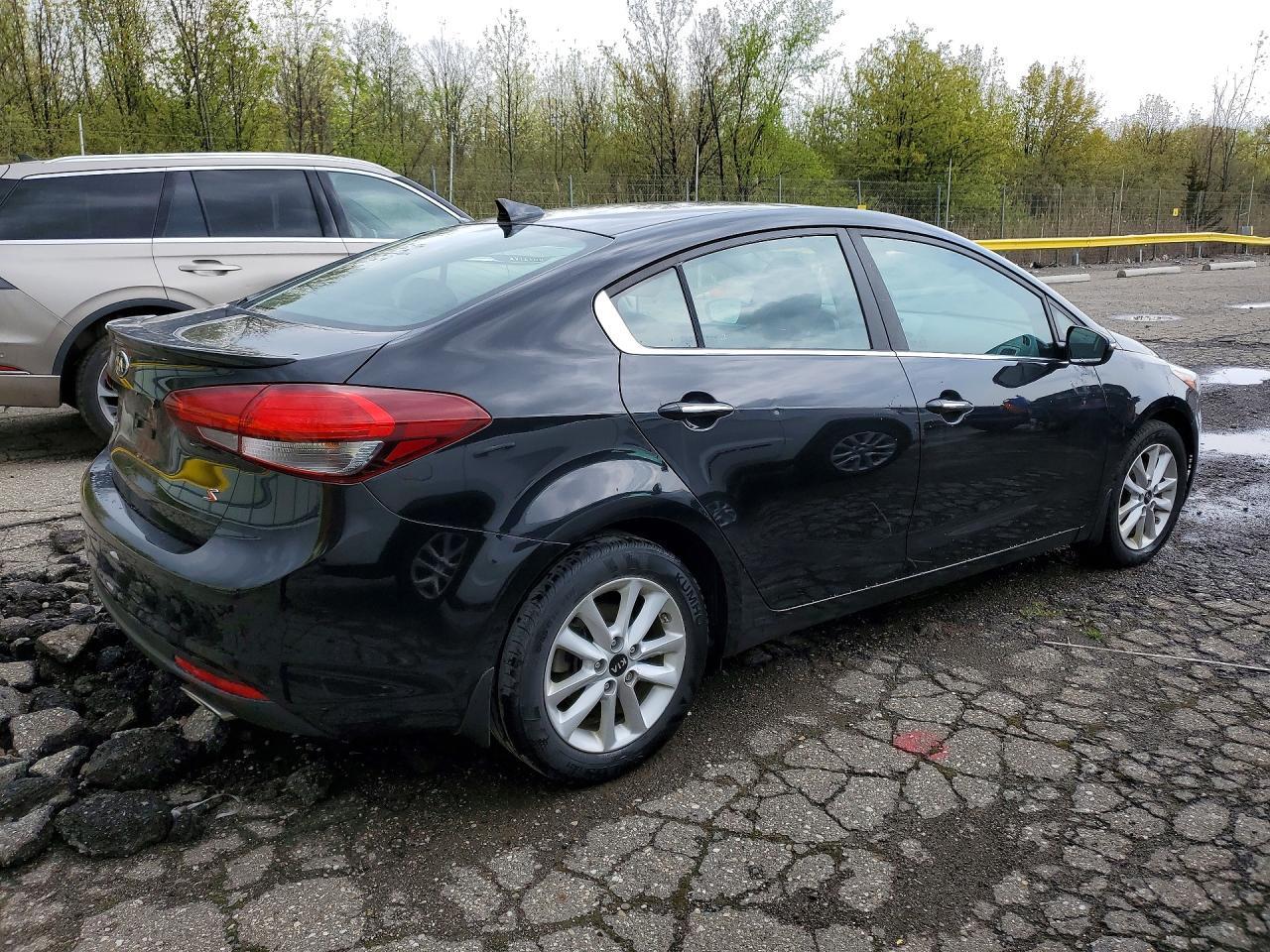 2017 KIA FORTE