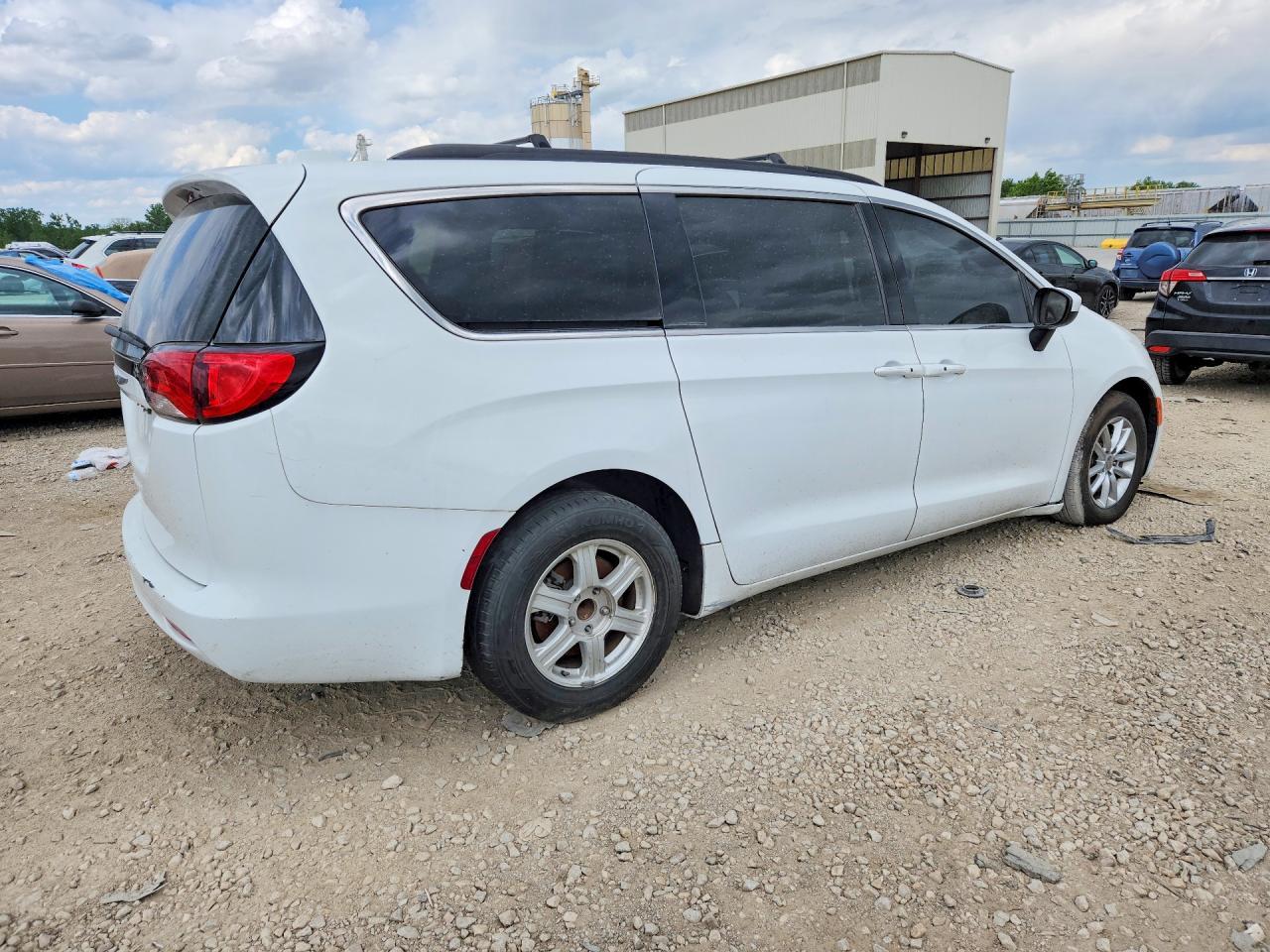 2020 CHRYSLER Voyager