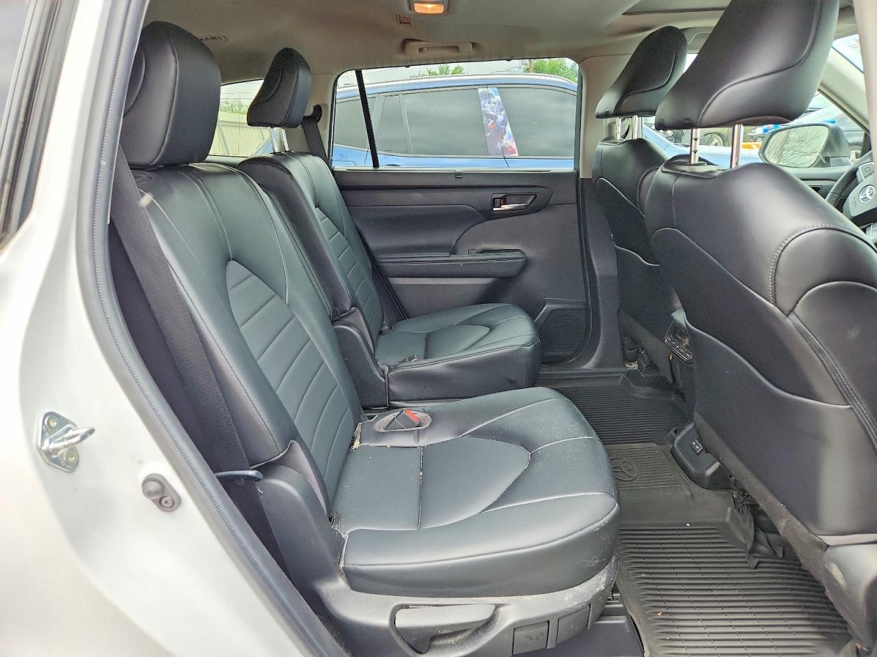 2022 TOYOTA HIGHLANDER