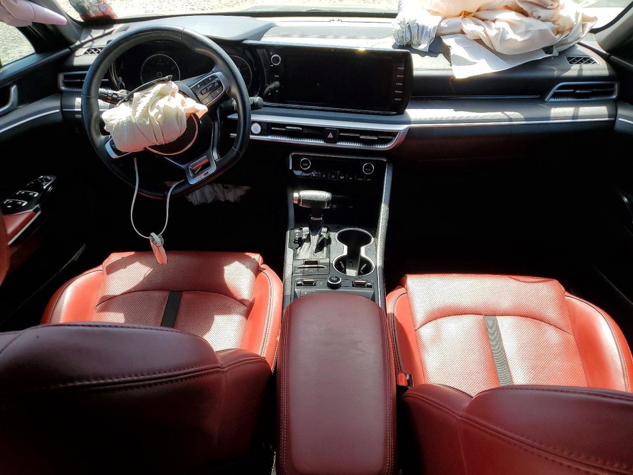 2022 KIA K5