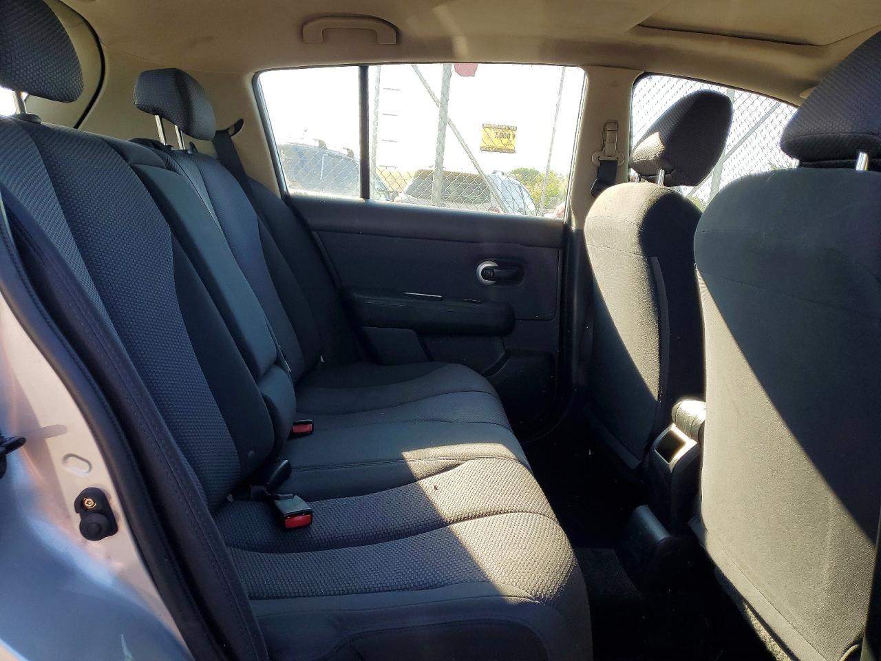 2009 NISSAN VERSA