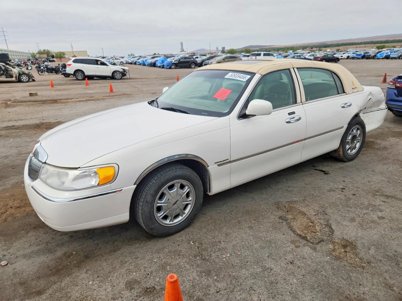 2000 LINCOLN Town Car
