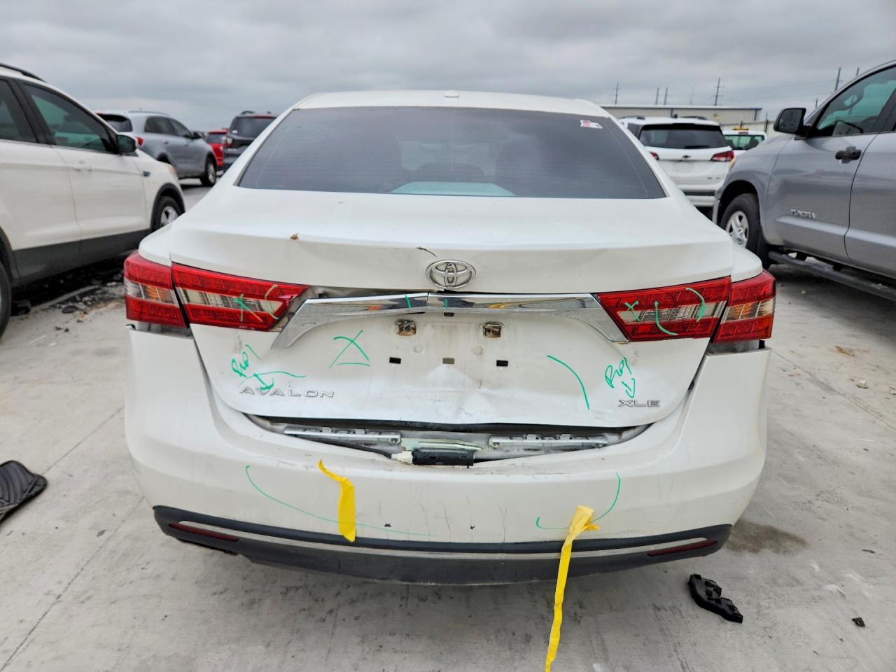 2016 TOYOTA Avalon