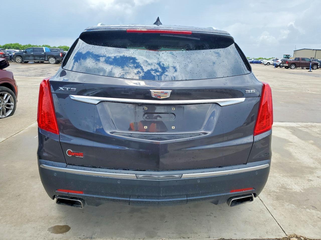 2017 CADILLAC XT5
