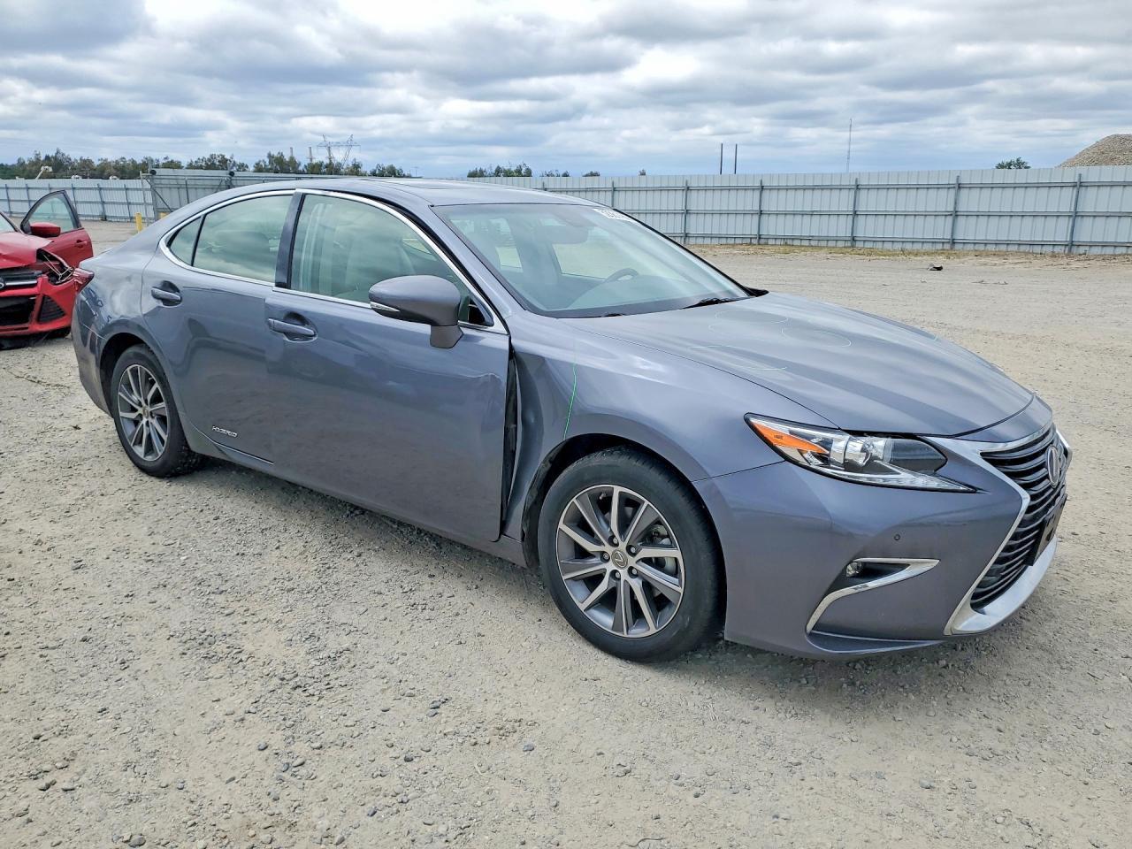 2016 LEXUS ES 300H