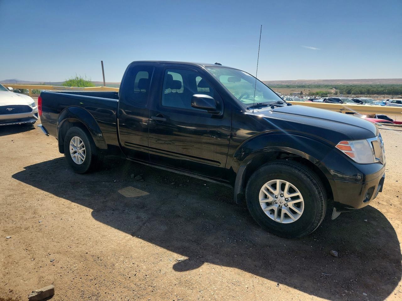 2017 NISSAN Frontier
