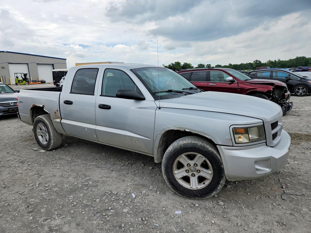 2011 DODGE Dakota