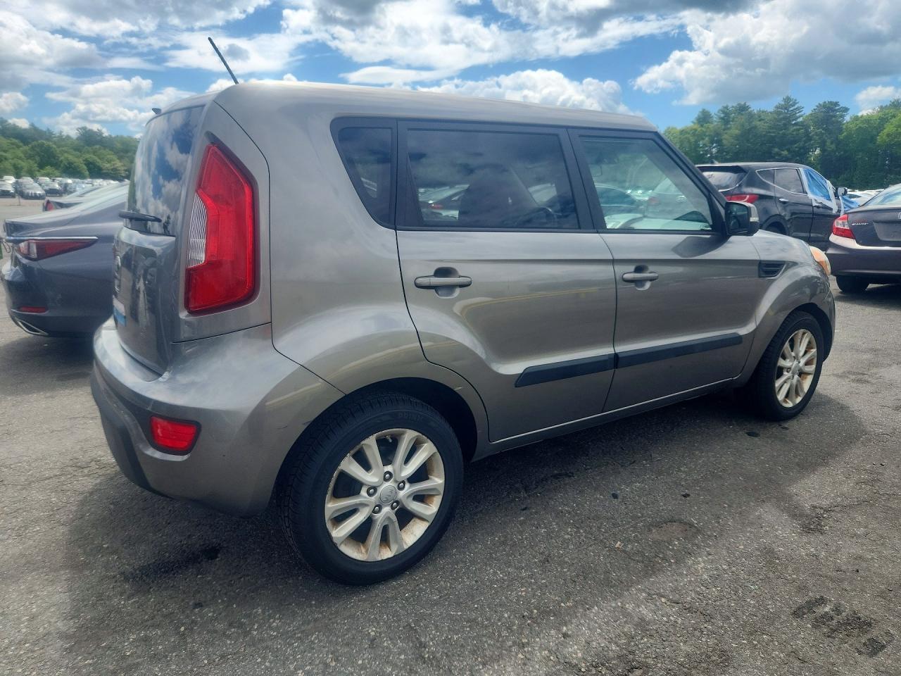 2013 KIA SOUL