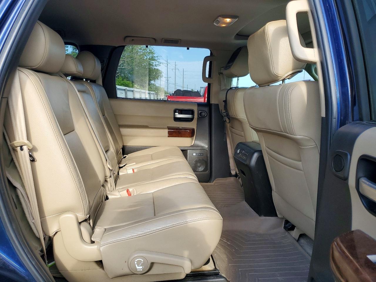 2008 TOYOTA Sequoia
