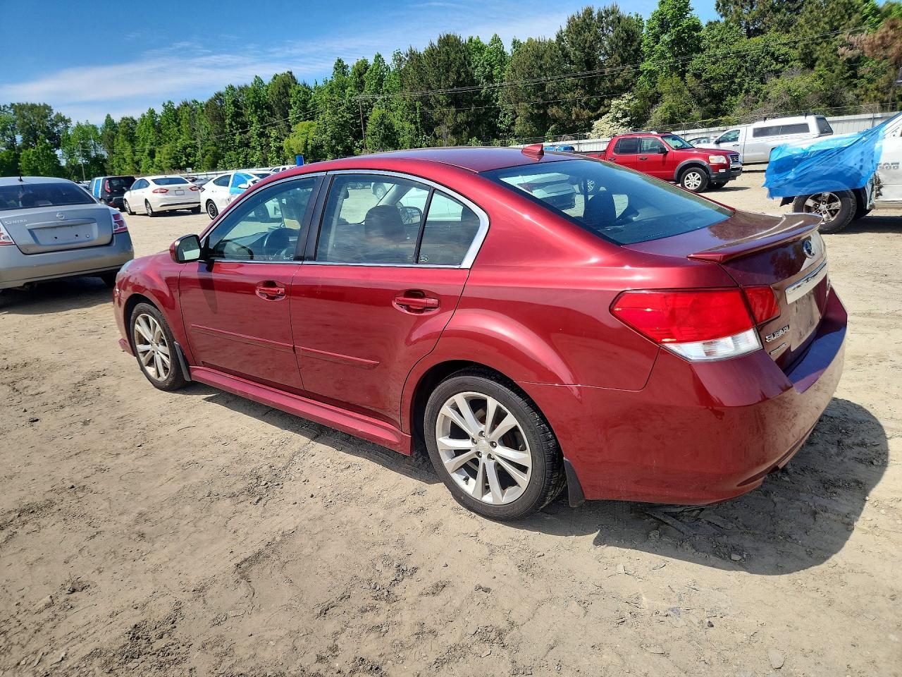 2013 SUBARU Legacy