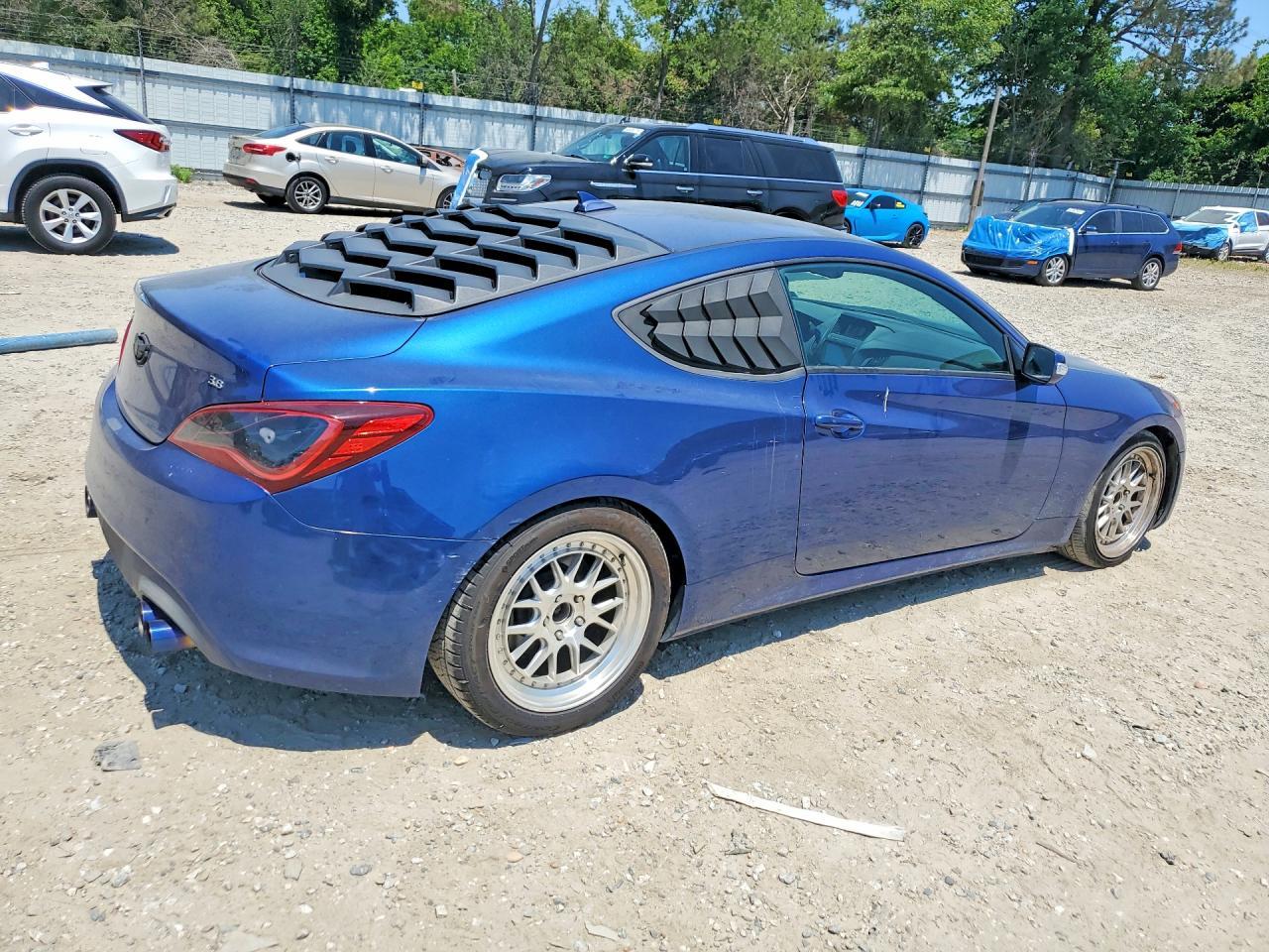 2016 HYUNDAI GENESIS