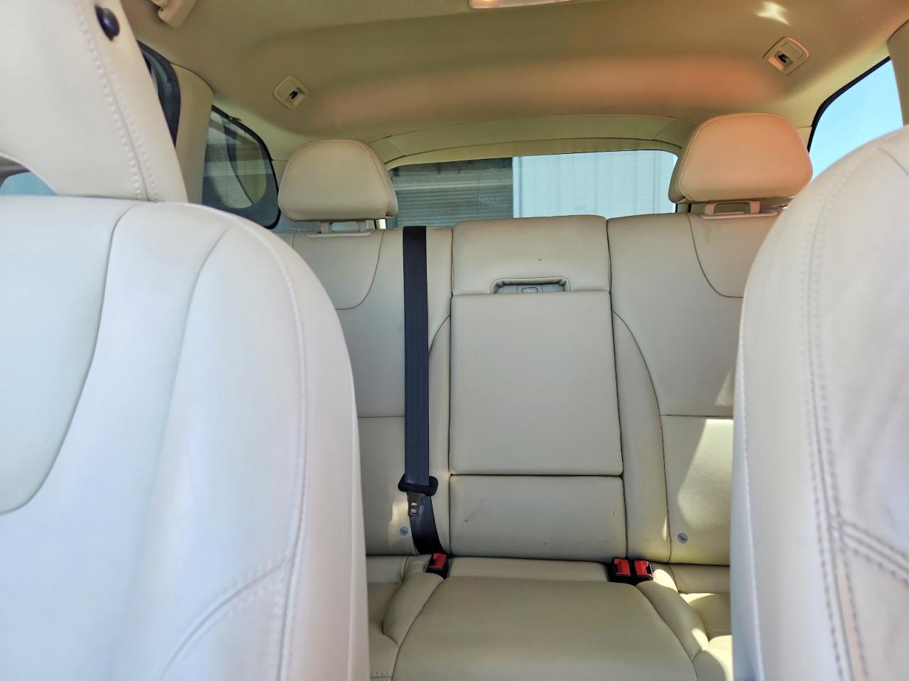 2015 VOLVO XC60