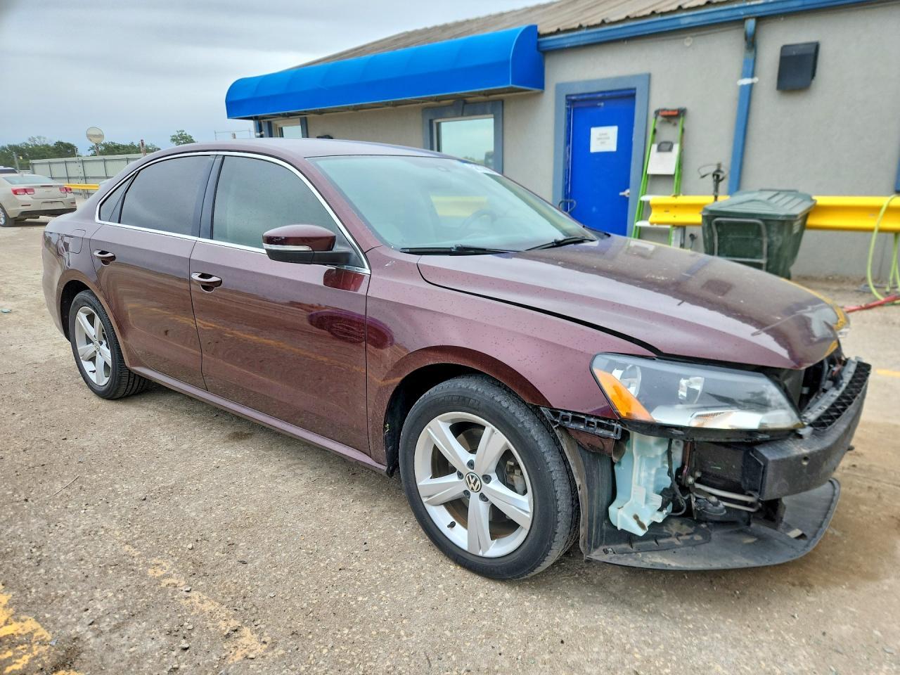 2014 VOLKSWAGEN Passat