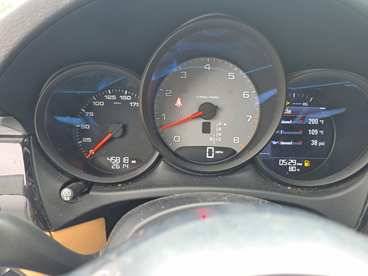 2018 PORSCHE Macan