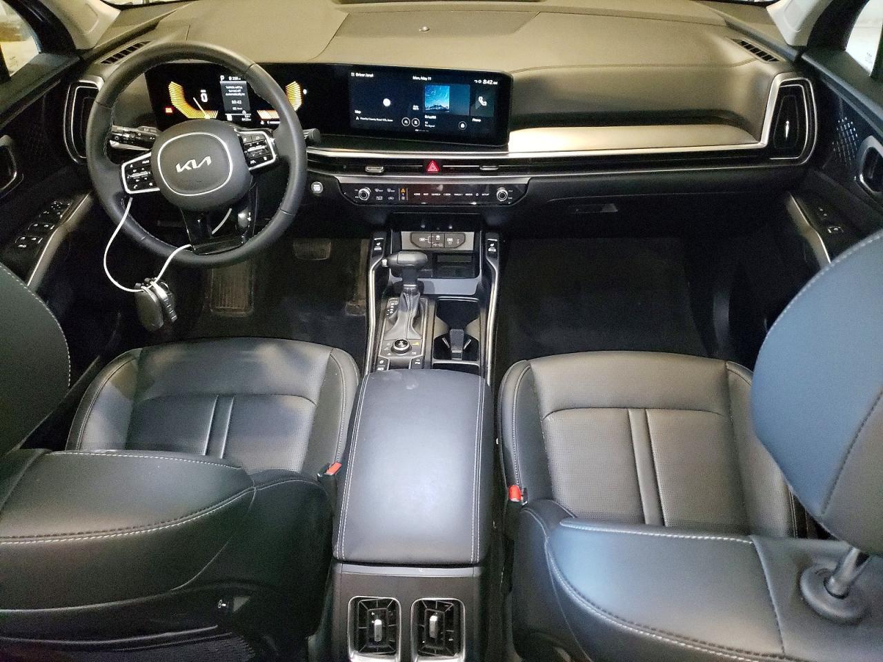 2025 KIA SORENTO