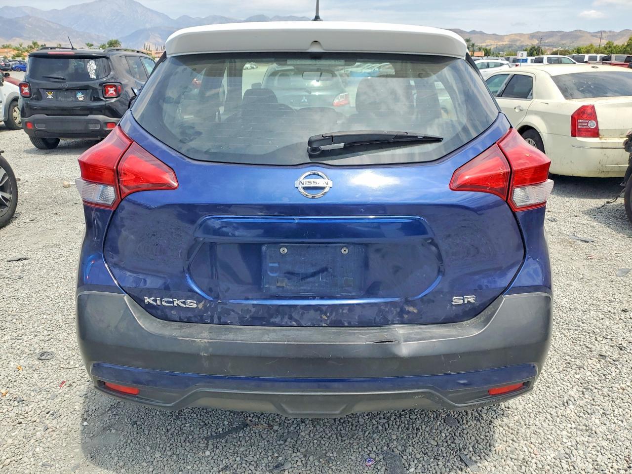 2018 NISSAN KICKS