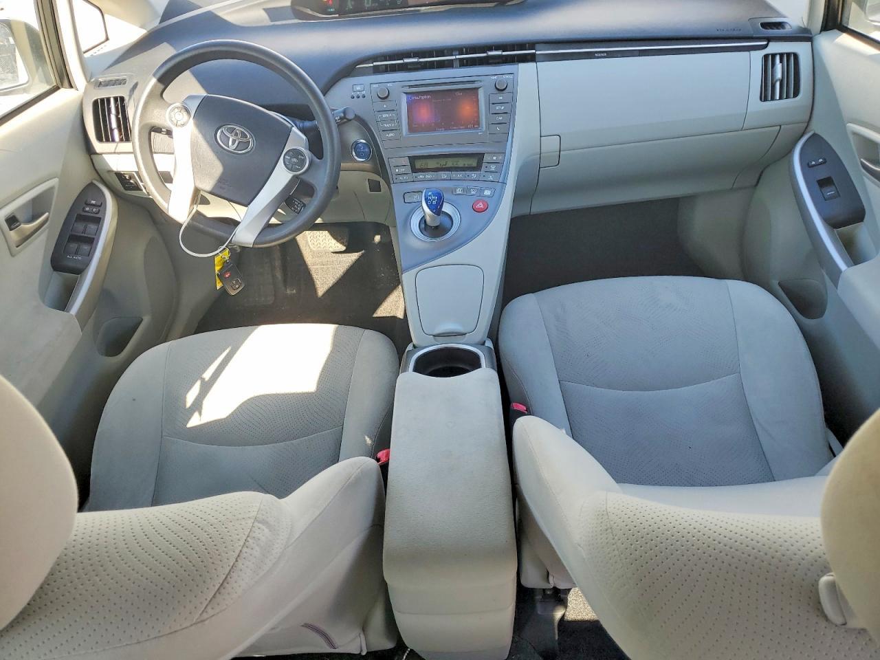 2013 TOYOTA PRIUS