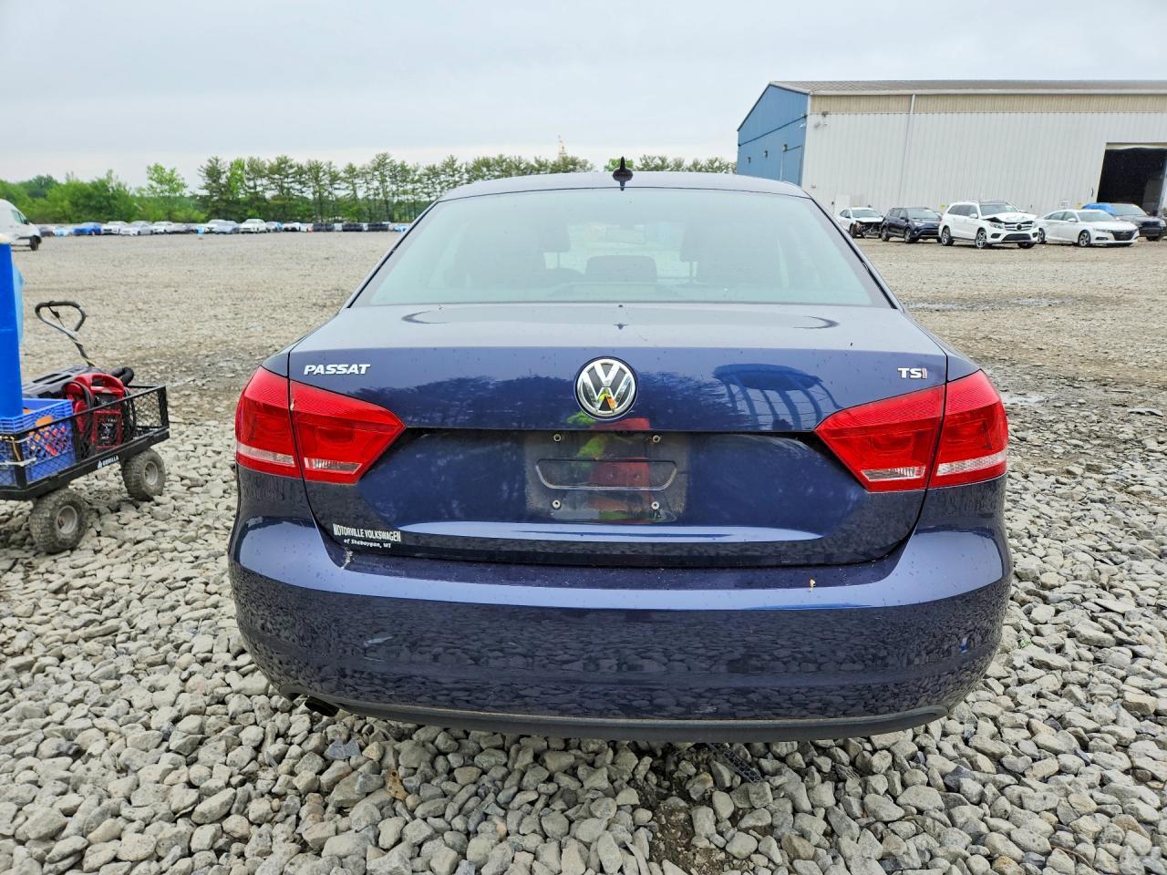 2015 VOLKSWAGEN Passat