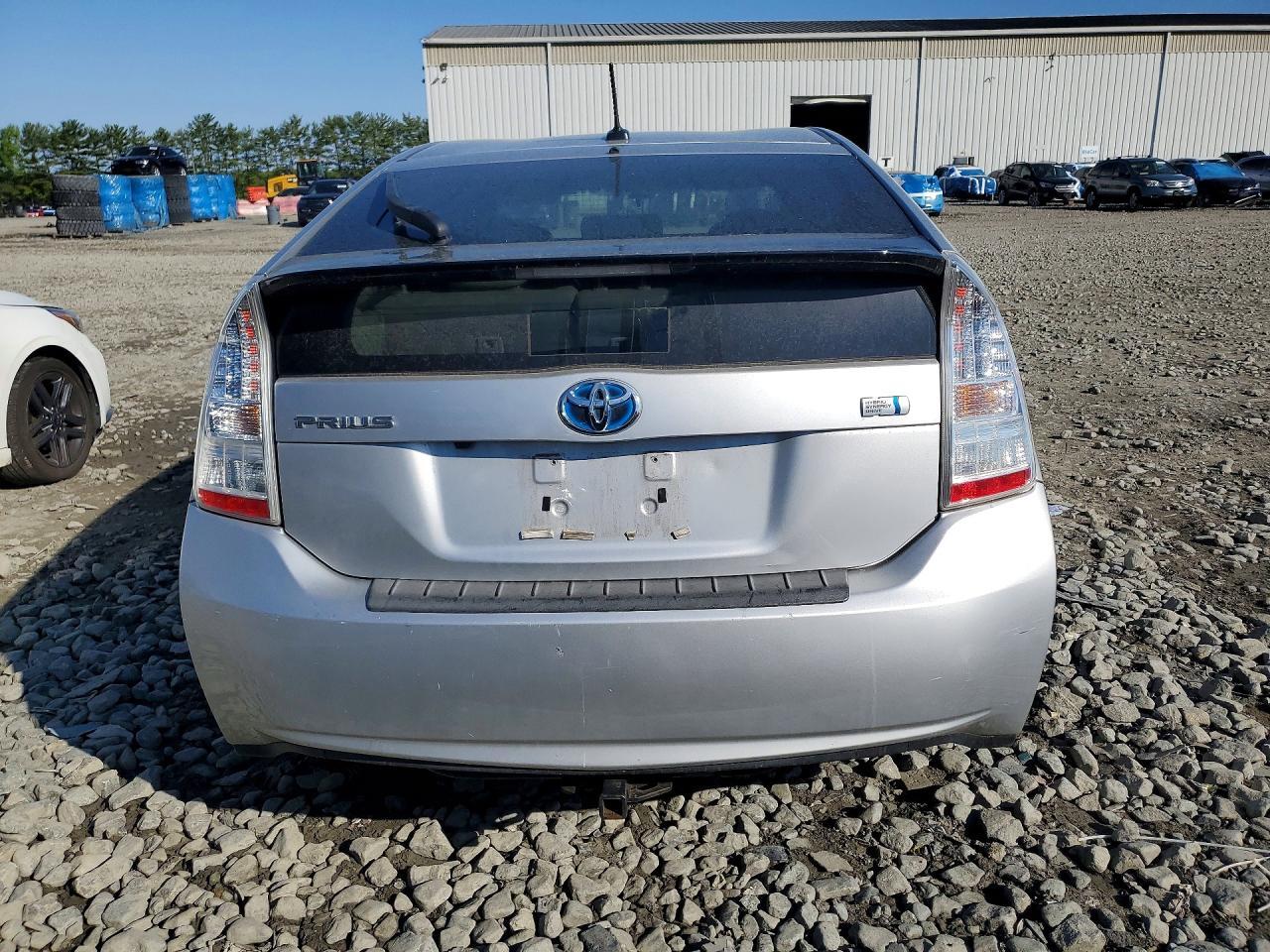 2011 TOYOTA PRIUS