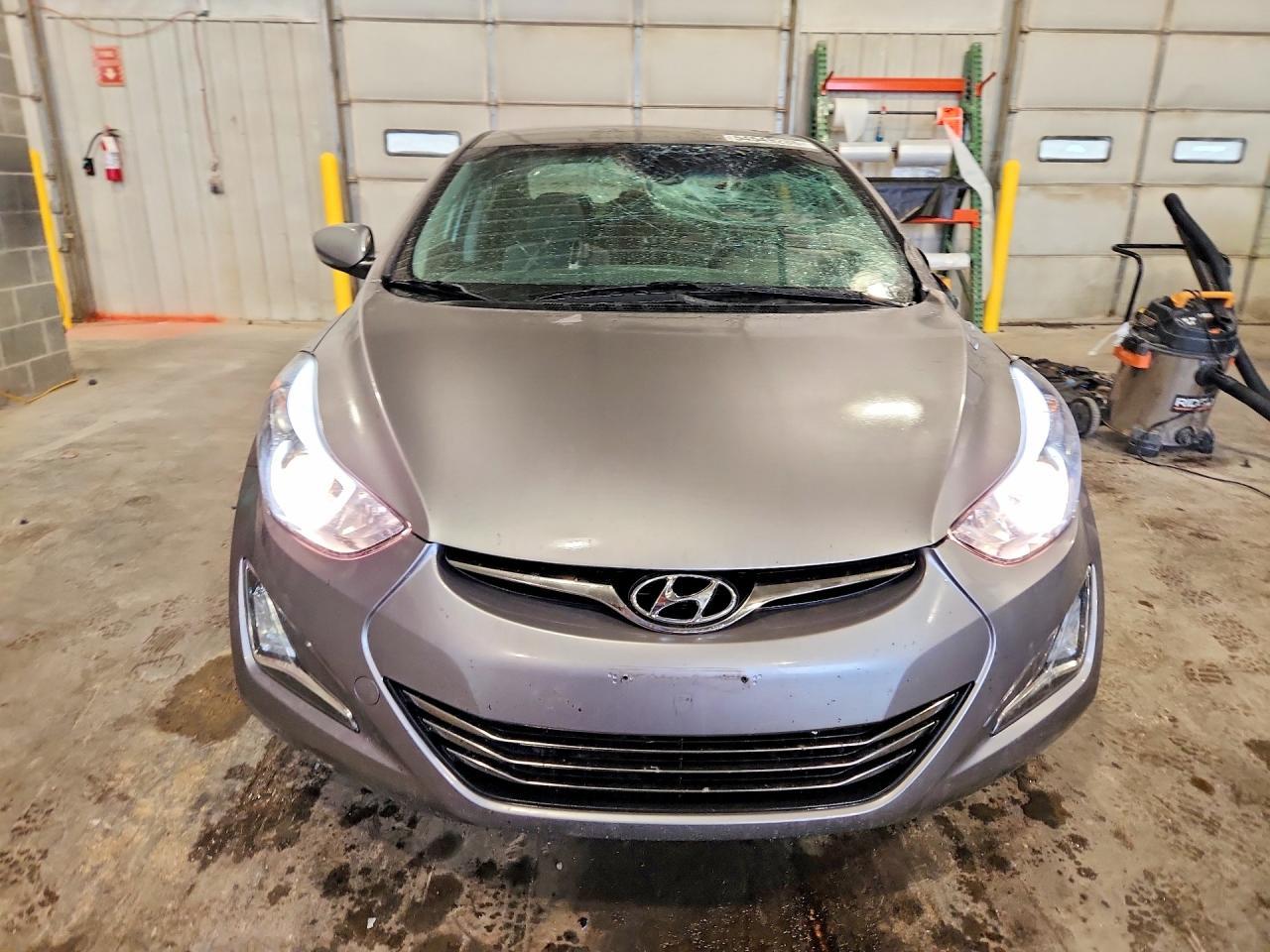 2016 HYUNDAI ELANTRA